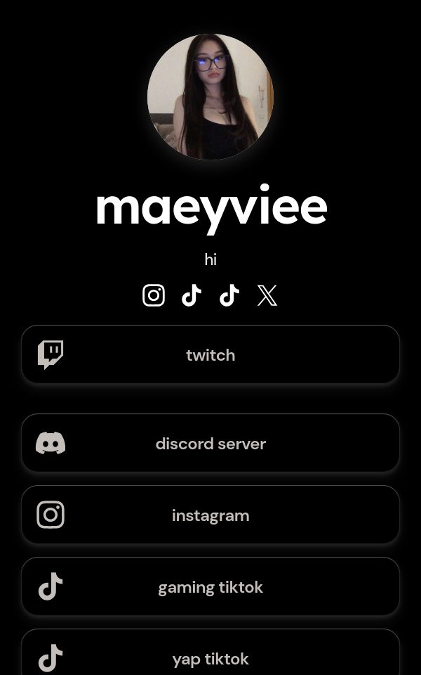 maeyviee's pulz.bio page